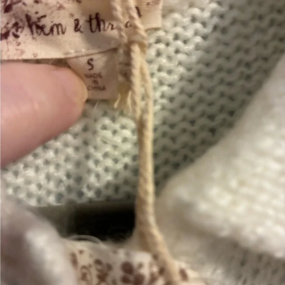 NWT Hem & Thread Black and White Sweater Size Small - Picture 8 of 12